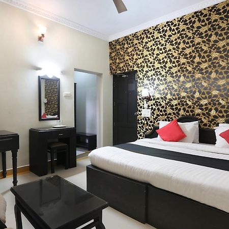 Capital O 46475 Gd International Redfort 호텔 Nilambūr 외부 사진
